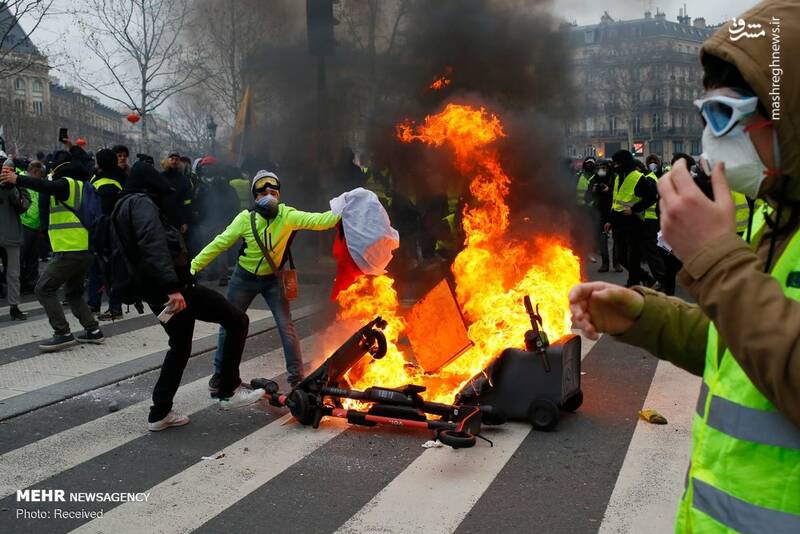 عکس/ کابوس”امانوئل ماکرون”پایان ندارد