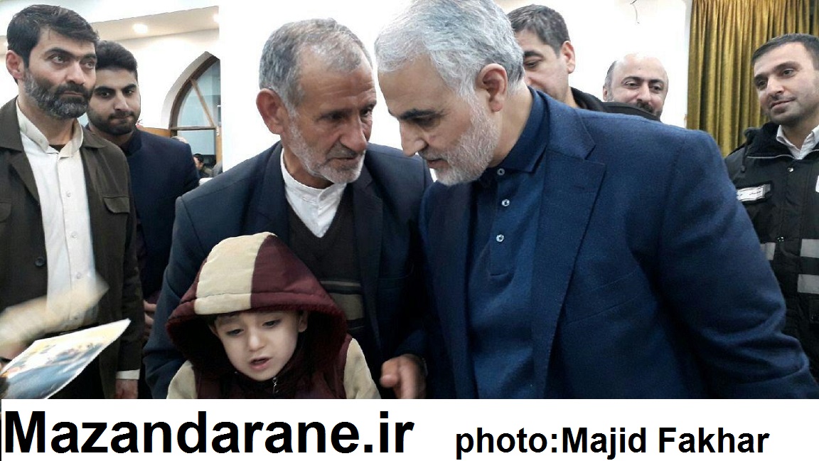 دیدار سردار سلیمانی با خانواده شهید مدافع حرم حسن رجایی فر+ تصاویر