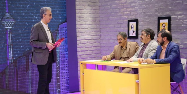 مجری، داوران و طنزپردازان برنامه قندپهلو به منظور افزایش نشاط و ارتقای روحیه هم‌وطنان سیل‌زده به مناطق سیل‌زده سفر و در کمپ‌های آسیب‌دیدگان به اجرای برنامه می‌پردازند.