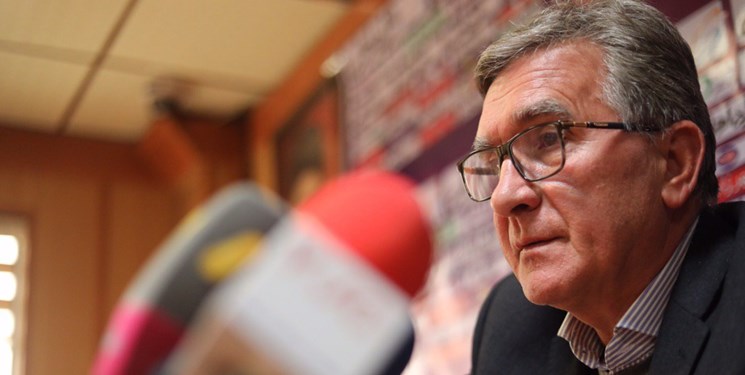 برانکو: به پرسپولیس یک اوت هم کادو نداده‌اند/ با اسم تادیچ از آژاکس لیست کامل می‌شود!؟