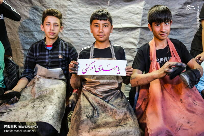 عکس/ پذیرایی موکب‌ها از زائران نیمه شعبان در قم