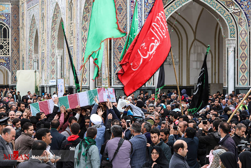عکس/ تشییع شهید «مجید قربانخانی» در حرم رضوی