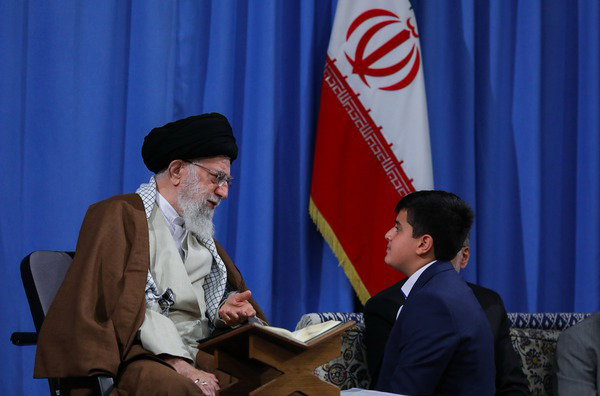 قرائت طوفانی قاری نوجوان در حضور رهبر انقلاب + فیلم