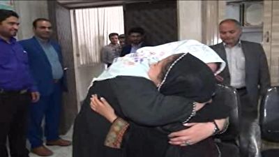 باران شیخی در آغوش مادرش/ روایت دختربچه ۸ ساله از نحوه ربایش + فیلم