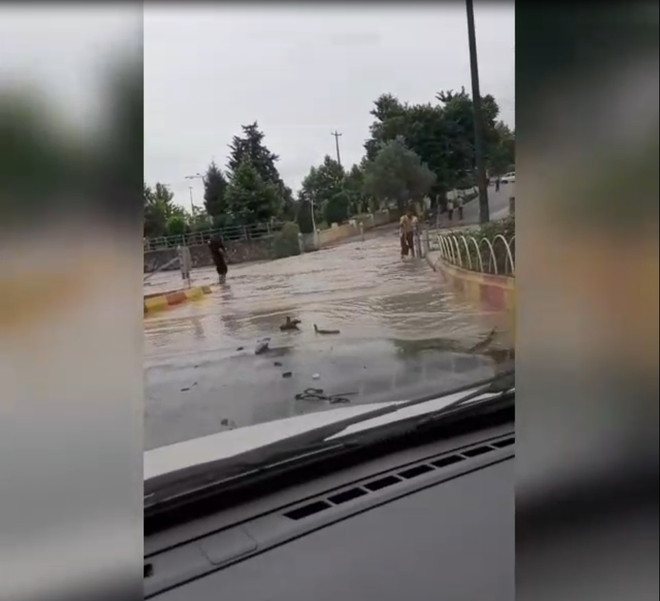 مسئولین آملی فکری به حال پل پیروزی کنند!!!