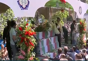 تشییع پیکر مطهر ۱۵۰ شهید تازه تفحص شده دفاع مقدس + فیلم