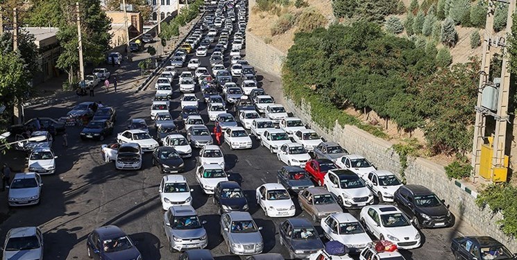 ترافیک سنگین در اغلب محورهای منتهی به شمال/۲ جاده یک‌طرفه می‌شود