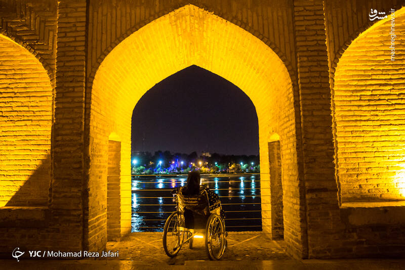 شب‎های زنده زاینده‌‎رود