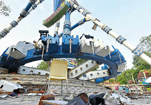 حادثه مرگبار در شهربازی احمدآباد + فیلم