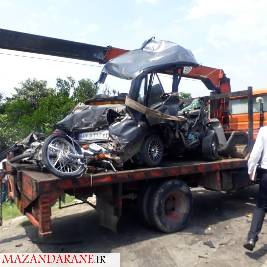 تصادف وحشتناک در تنکابن ۴ کشته بر جای گذاشت+ تصاویر