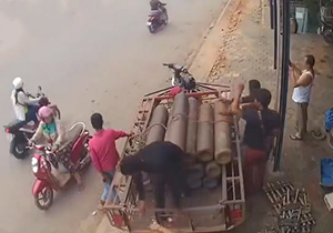 لحظه انفجار پمپ بنزین در کامبوج + فیلم