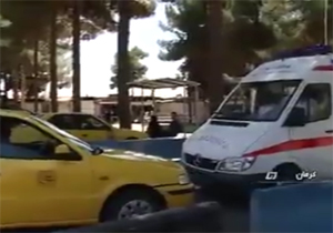 تاکسی‌هایی که مسیر ایستگاه آمبولانس‌ها را بسته‌اند! + فیلم