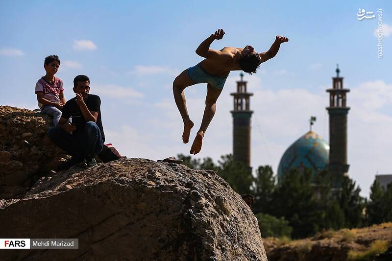 آبتنی در قُمرود