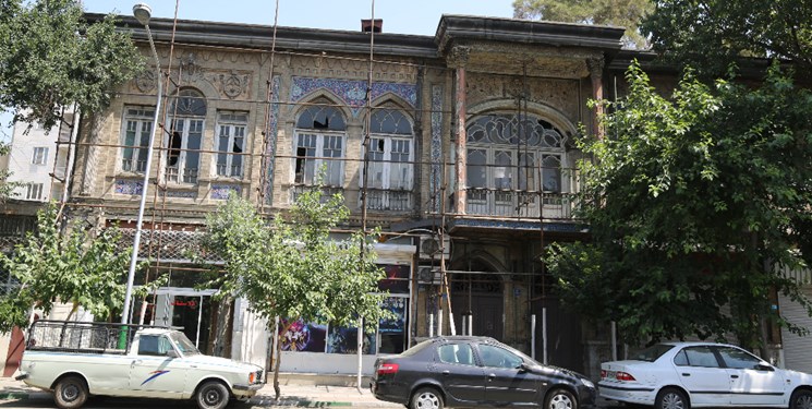 مرمت عمارت ۱۲۰ ساله قجری در حصار ناصری