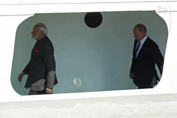 کِشتی‌سواری پوتین با نخست‌وزیر هند