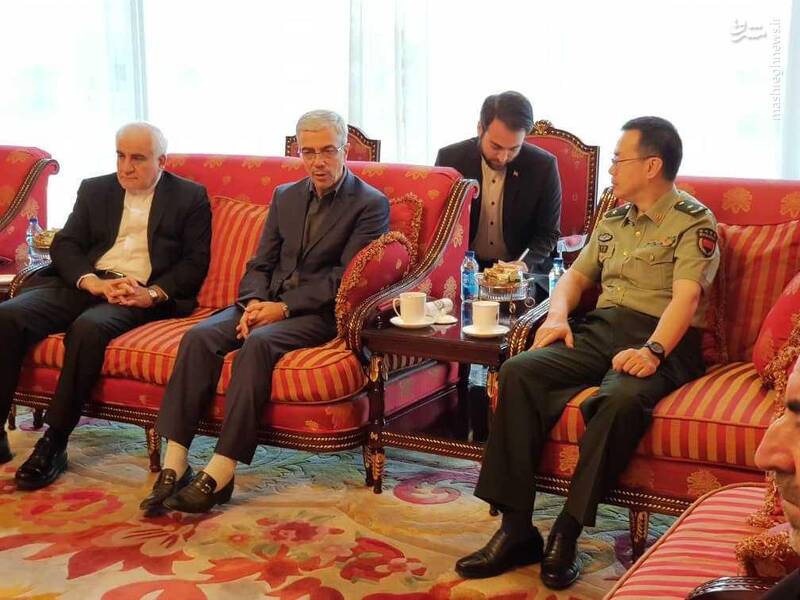 سرلشکر باقری وارد پکن شد