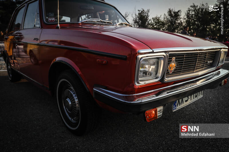 دورهمی خودروهای کلاسیک در تهران