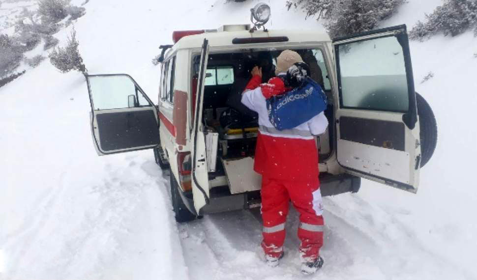 نجات ۵ نفر از محبوس شدگان برف در سوادکوه