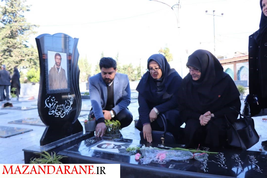 تجدید میثاق رییس اداره بهزیستی آمل با شهدا